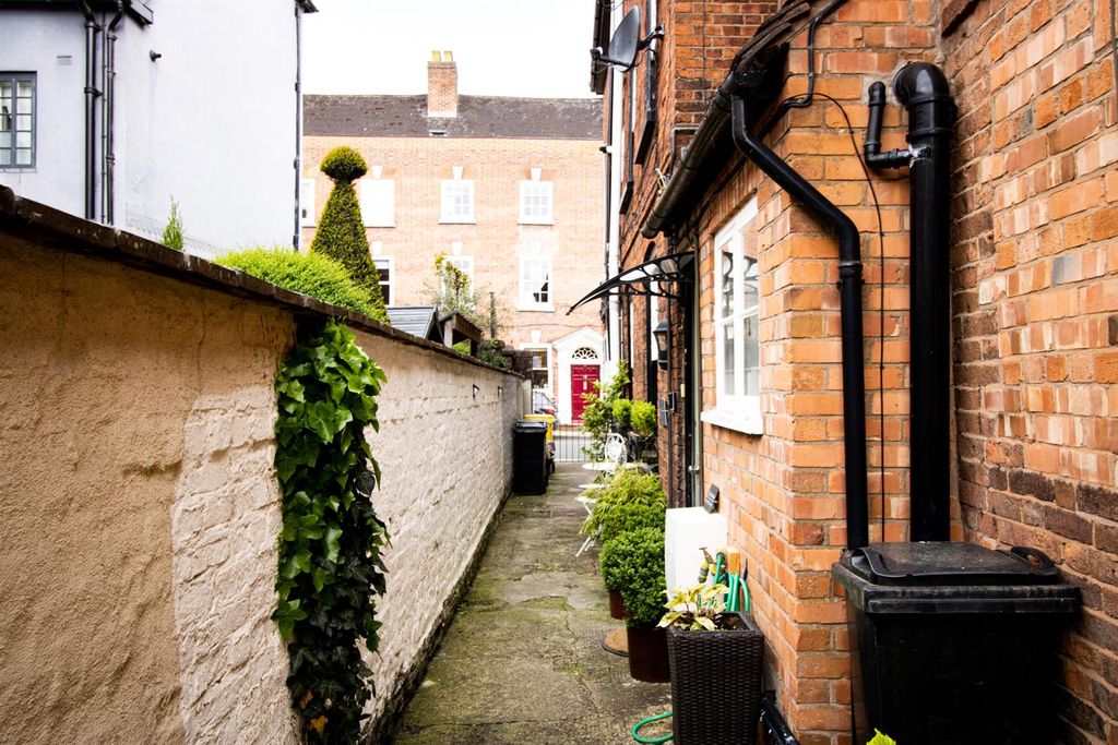 Property photo 2 of 16 Ebor Mews