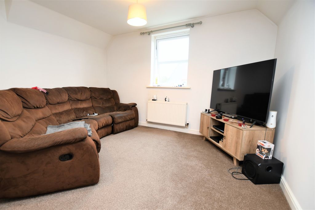 Property photo 2 of 7 Photo 2