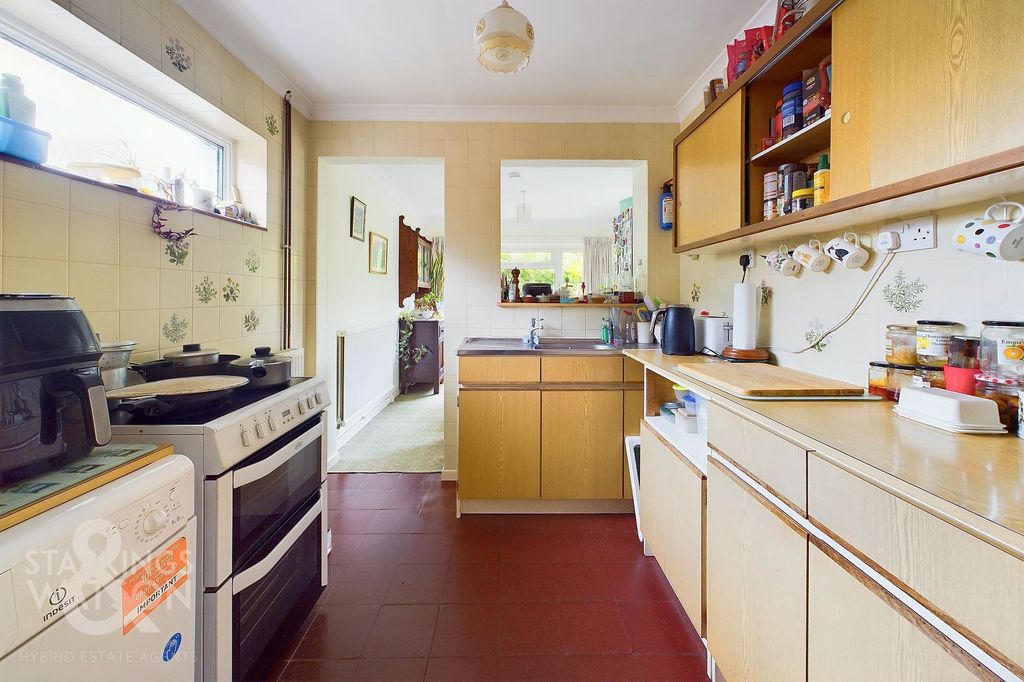 Property photo 3 of 23