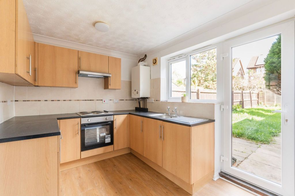 Property photo 3 of 11