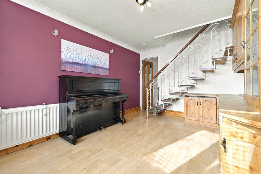 Property photo 2 of 18 Dining Room