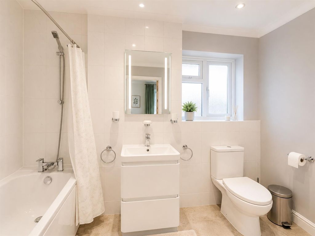 Property photo 2 of 9 A1E11A88-9E1A-4Cdc-B874-2E0561Ef675F.Png
