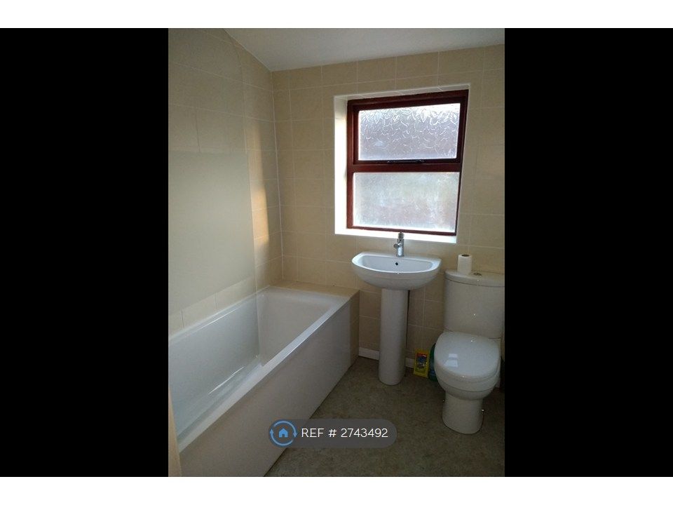 Property photo 3 of 6 Bathroom