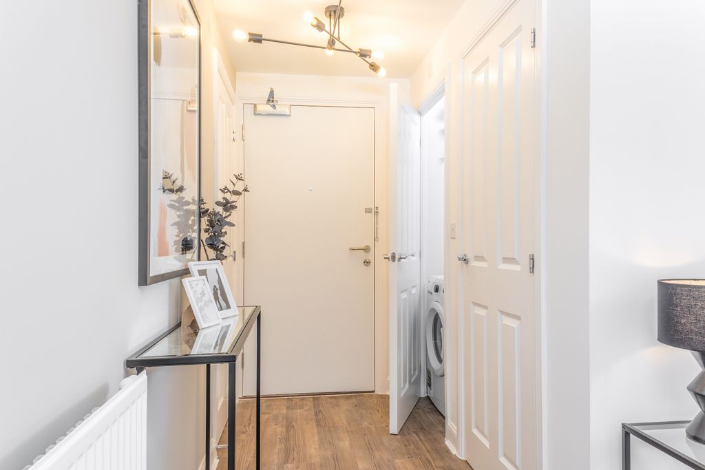 Property photo 3 of 7 Hallway In A Hornsea