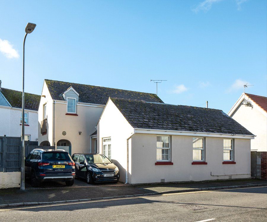 Property photo 1 of 12 External