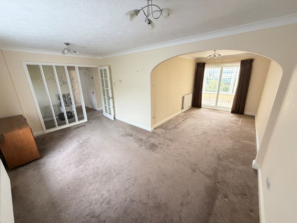 Property photo 2 of 13 1