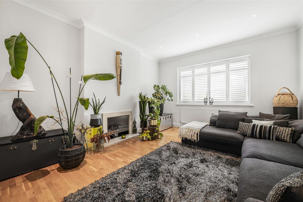 Property photo 1 of 19 24_64800.Jpg