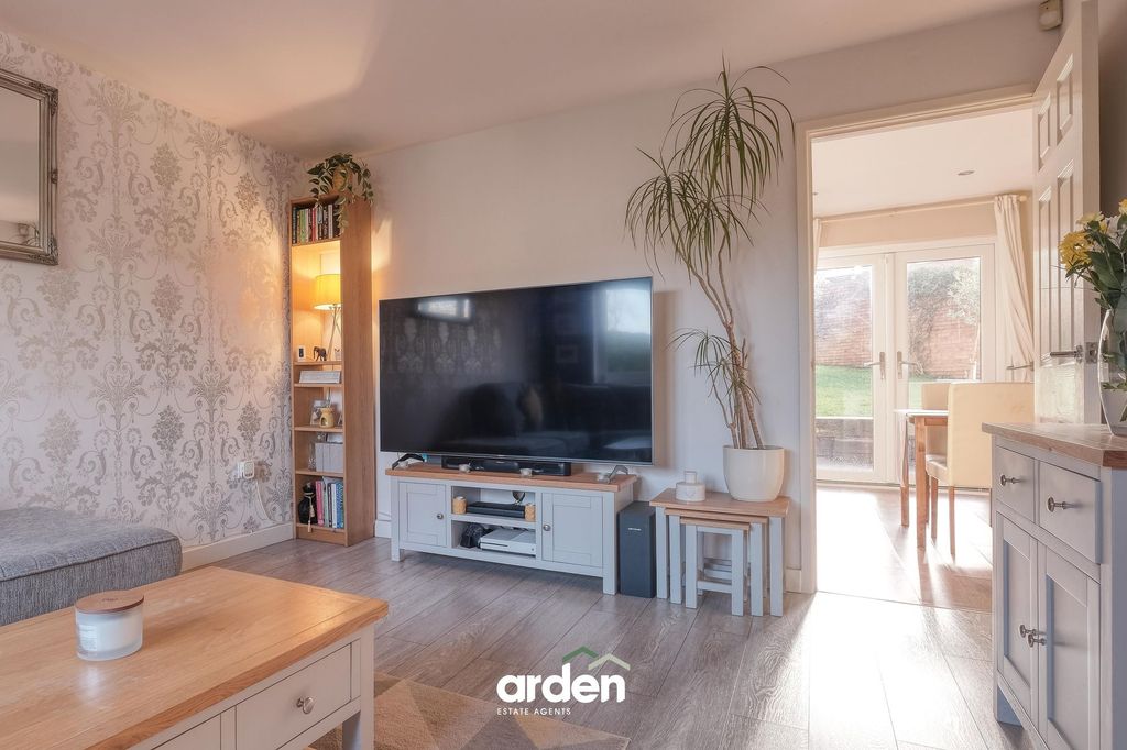 Property photo 3 of 12