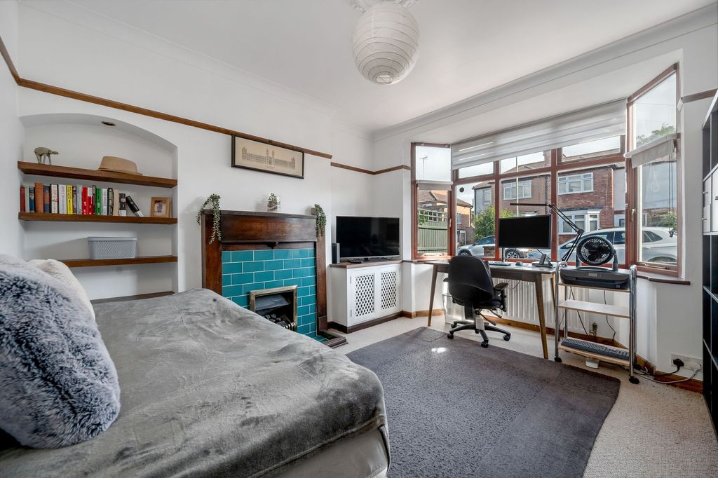 Property photo 2 of 20
