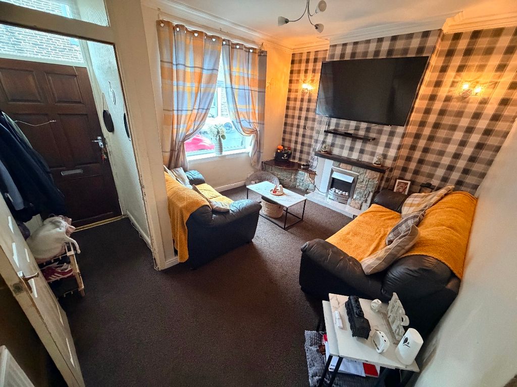 Property photo 2 of 7