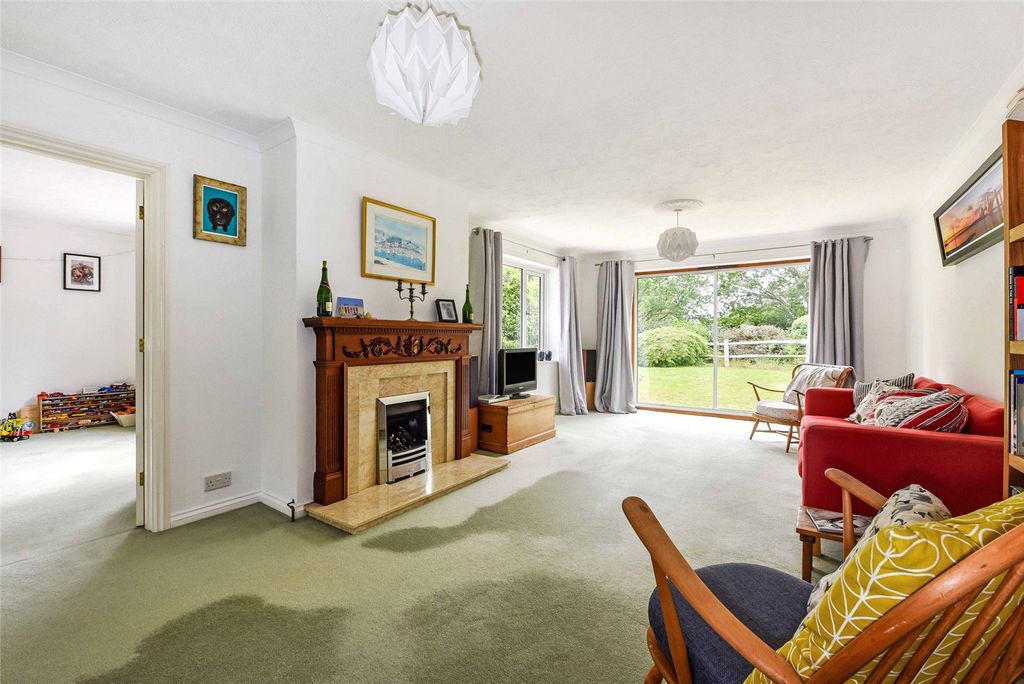 Property photo 2 of 15 Sitting Room