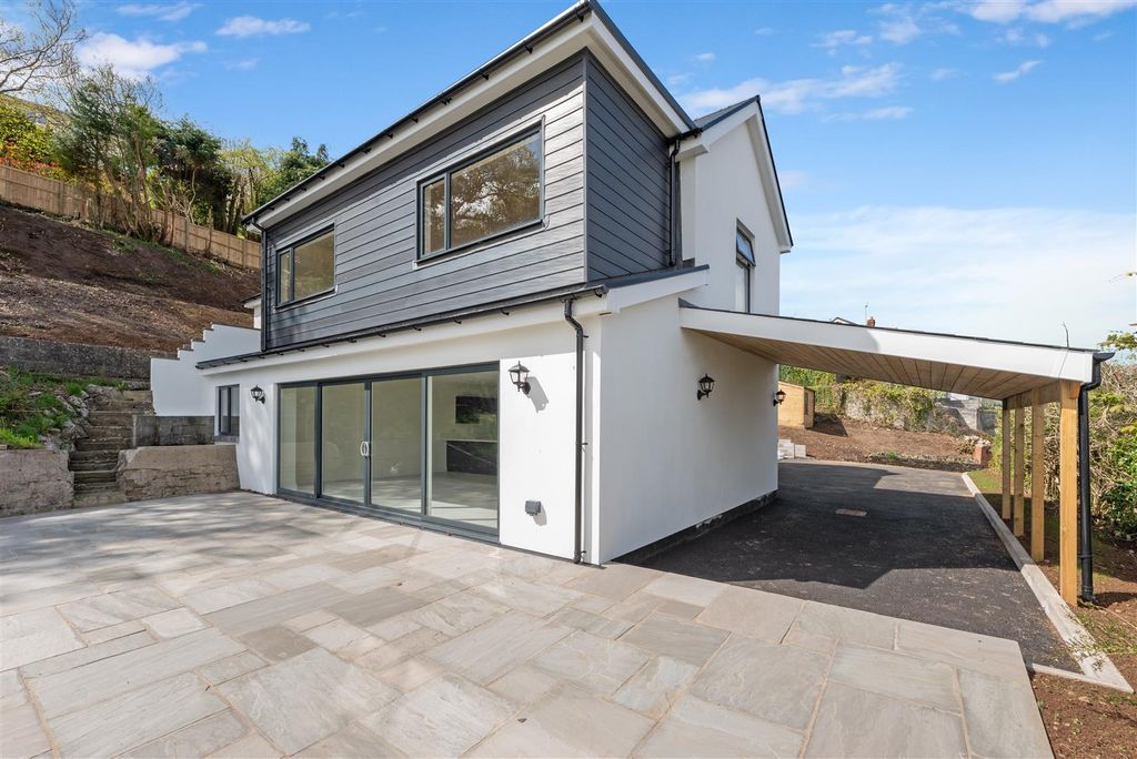 Property photo 1 of 34 External