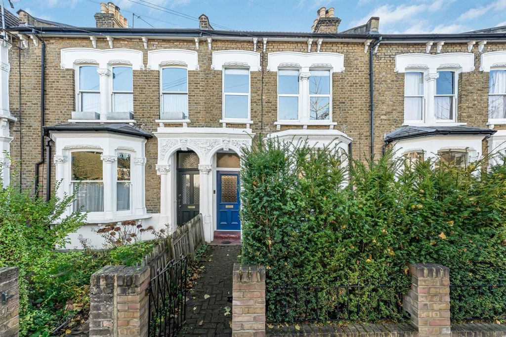 Property photo 1 of 20