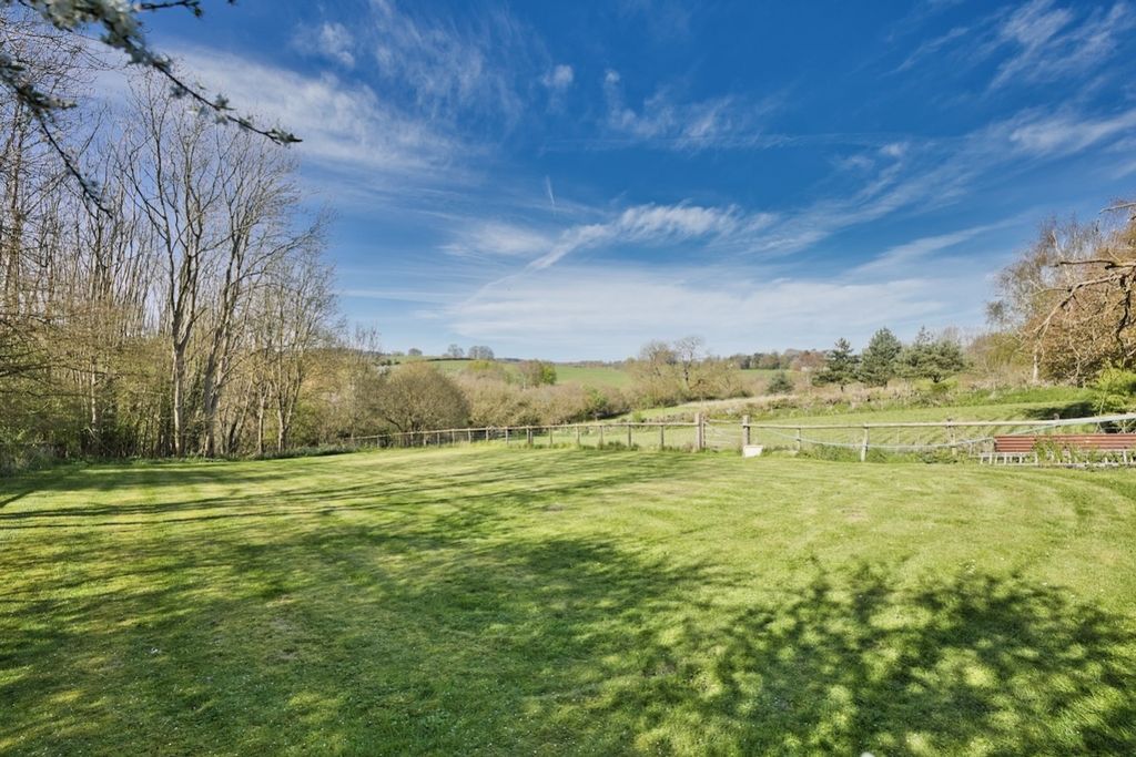 Property photo 1 of 31 Img_9966