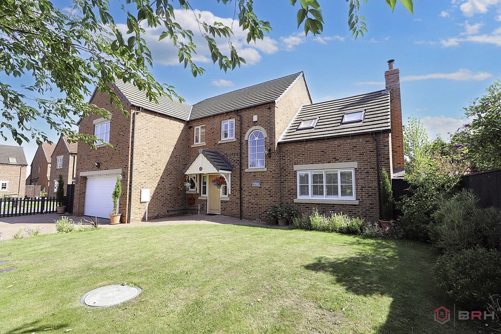 Property photo 1 of 37
