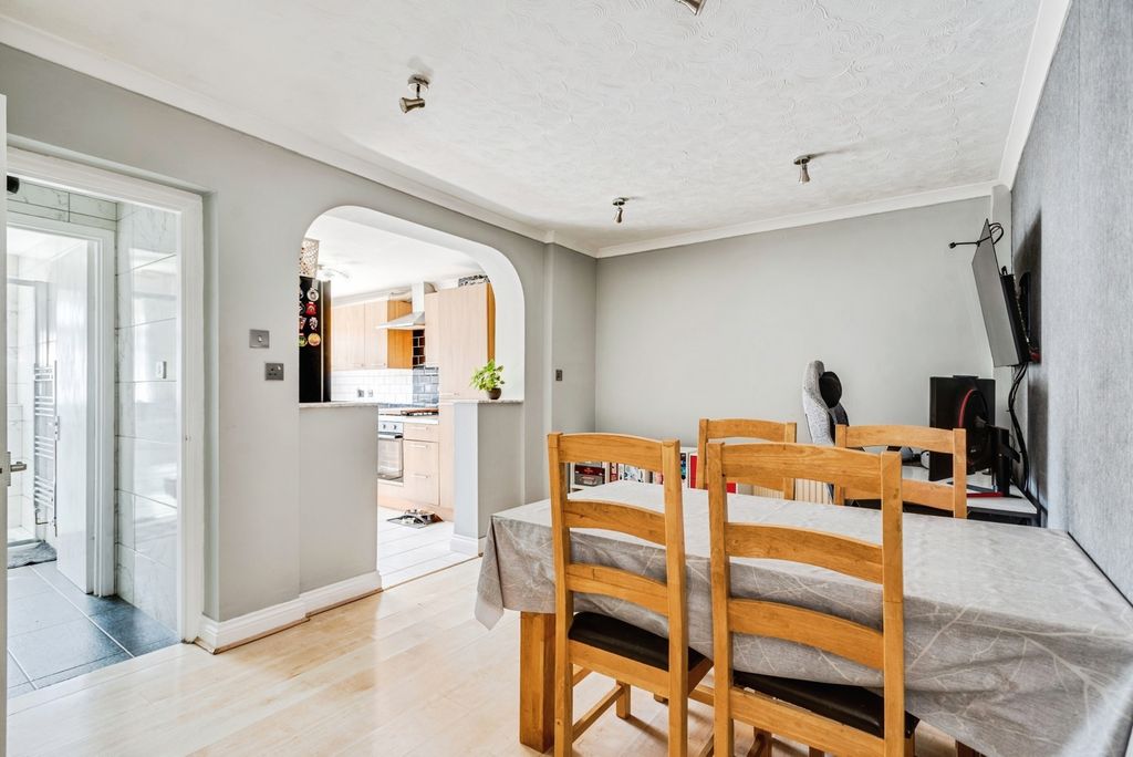 Property photo 1 of 15 Photo