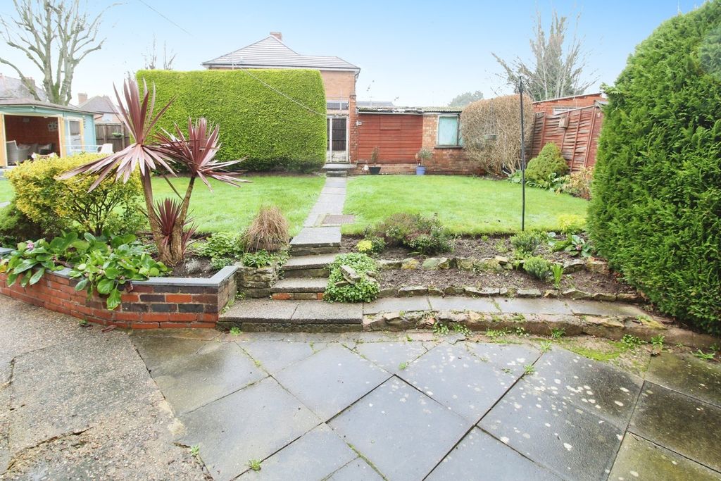 Property photo 2 of 15 Picture No. 11