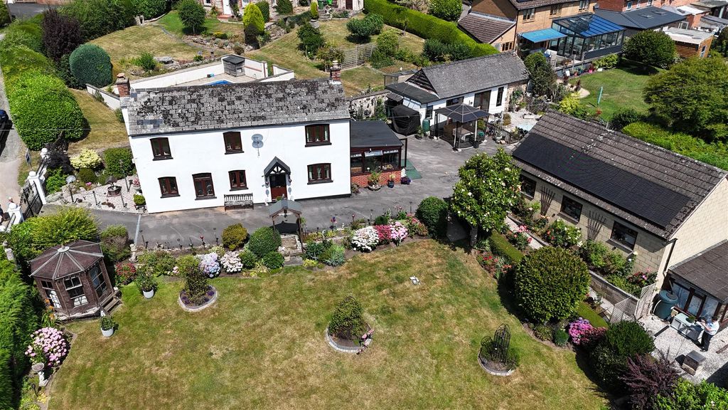 Property photo 1 of 34
