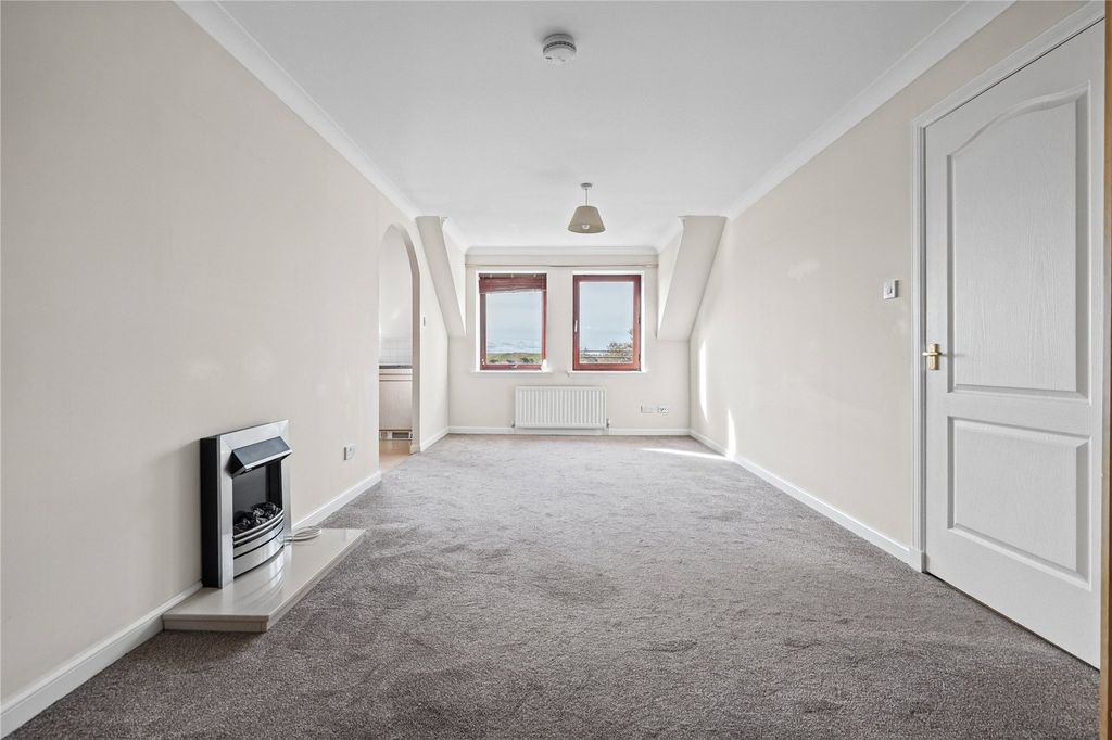 Property photo 3 of 17 Muirfield Apartments
