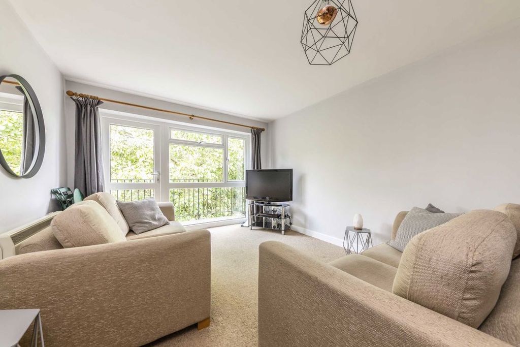 Property photo 2 of 5