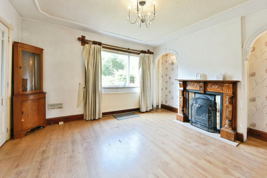 Property photo 3 of 22 Pbox-Img.Jpg