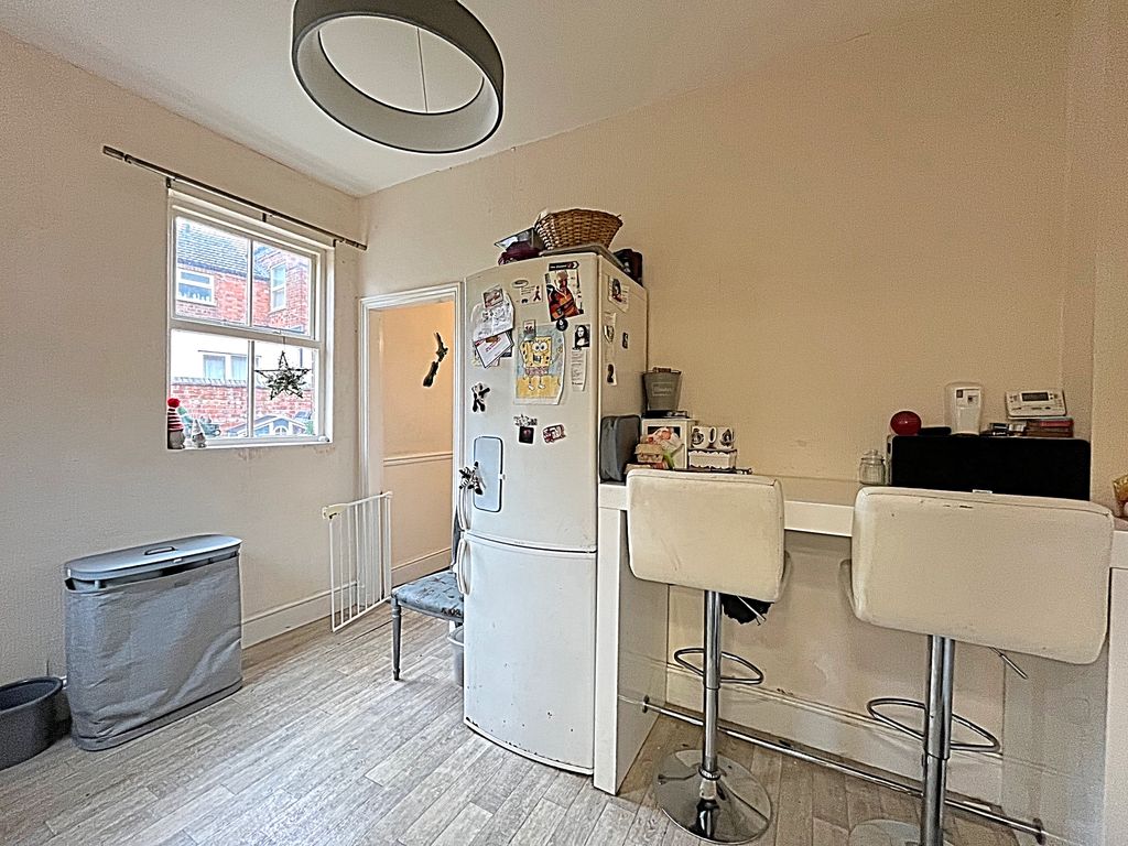 Property photo 3 of 17 Img_3361