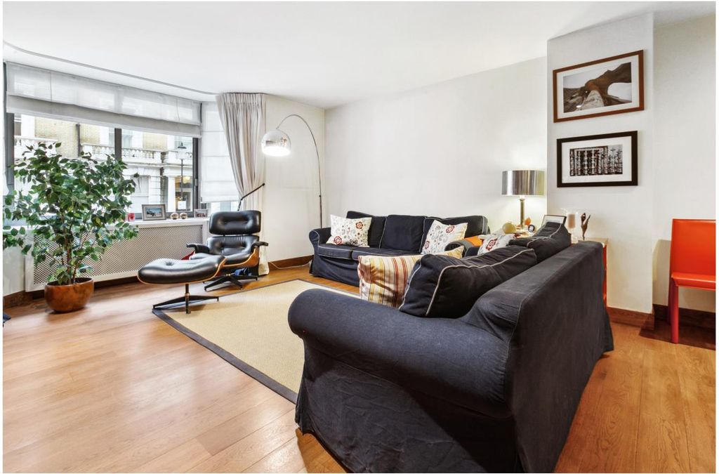 Property photo 2 of 17 Reception 3.Png