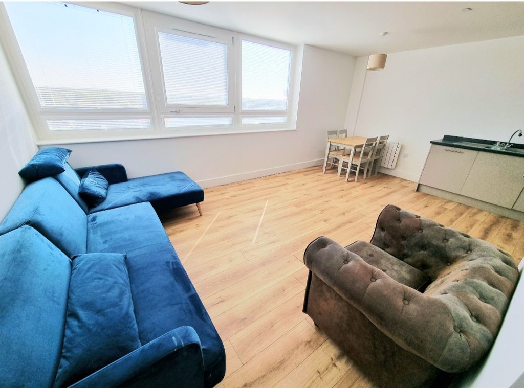 Property photo 2 of 6 Living Area