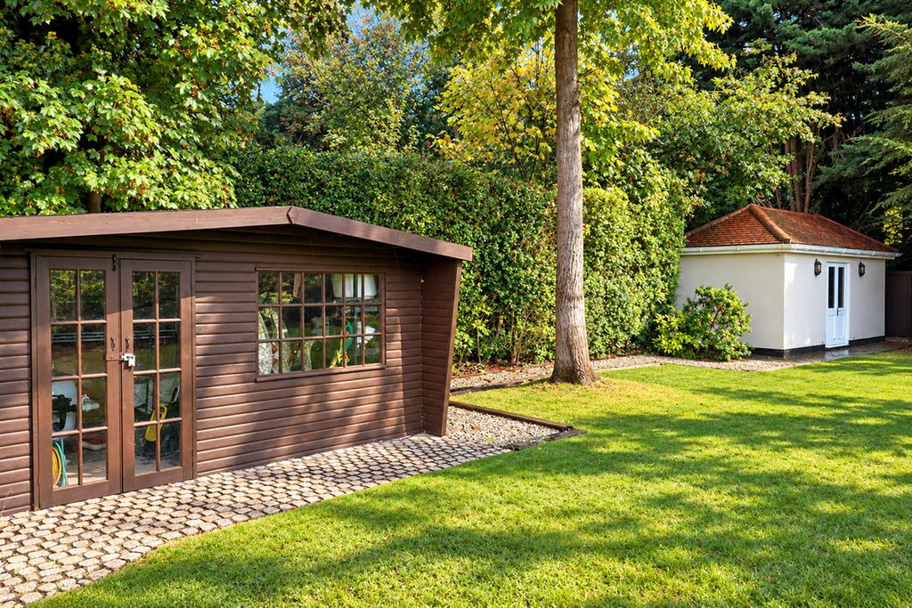 Property photo 3 of 39
