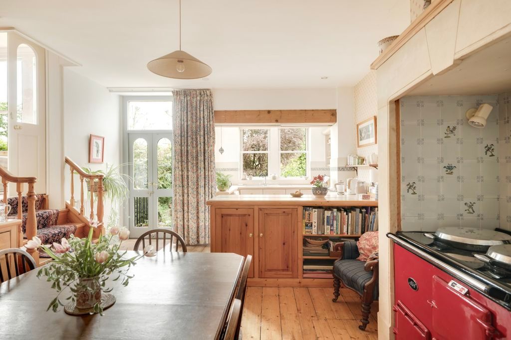 Additional image 7 of 7 bed semi-detached house for saleCotham Lawn Road, Cotham, Bristol BS6