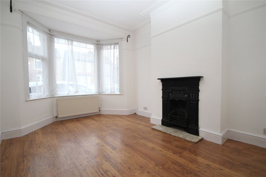 Property photo 2 of 12 Picture No. 02