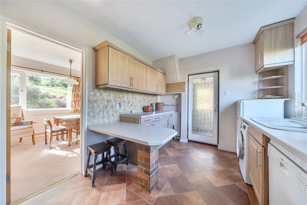 Property photo 2 of 16 Picture No. 02