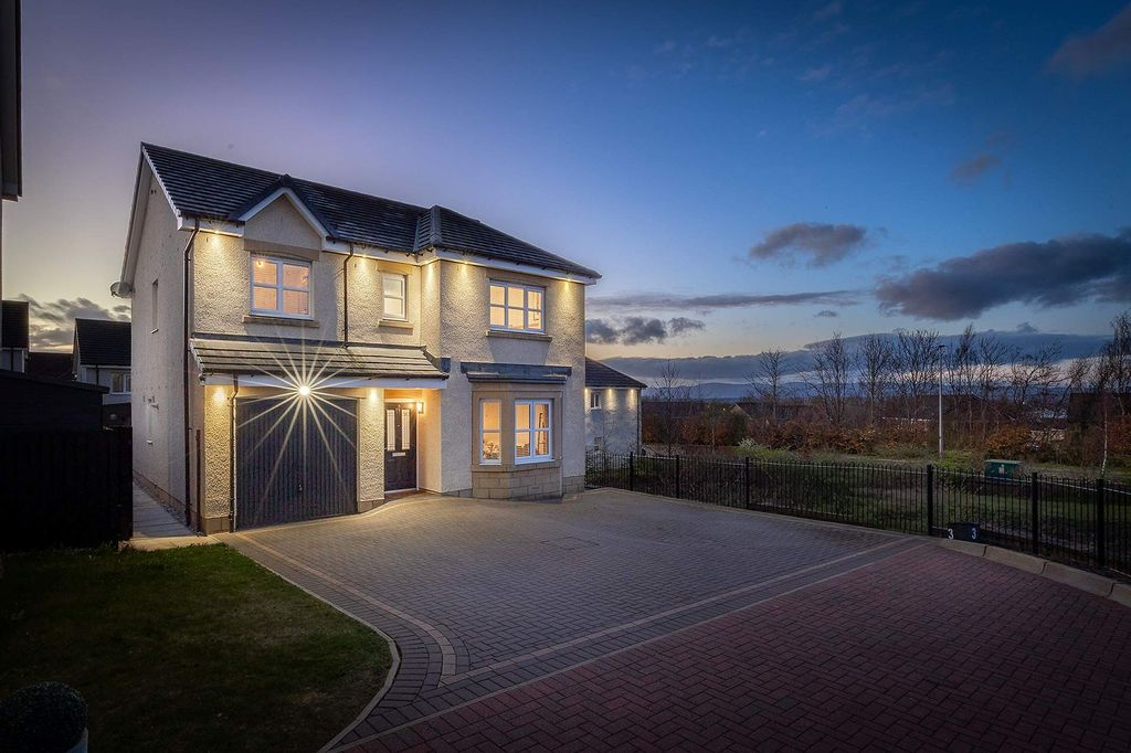 Property photo 1 of 28 Exterior