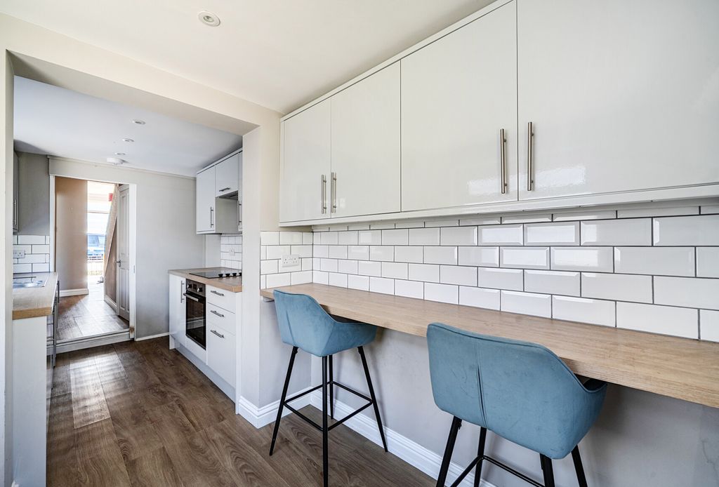 Property photo 1 of 19 1486967-15-6A466F...