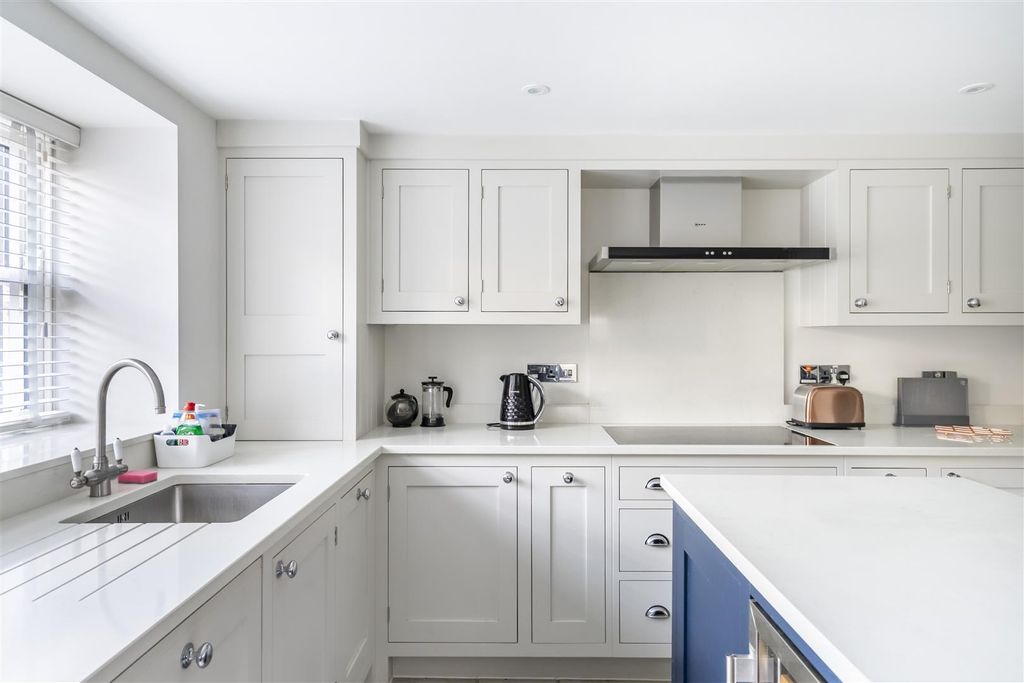 Additional image 13 of 2 bed town house to rentMount Vale, York YO24