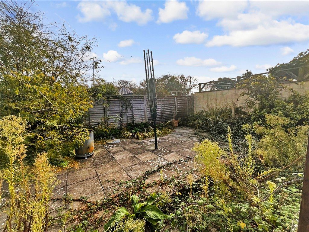 Property photo 1 of 5 Garden
