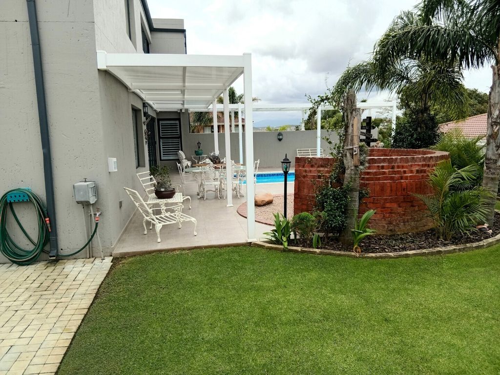 Property photo 1 of 85