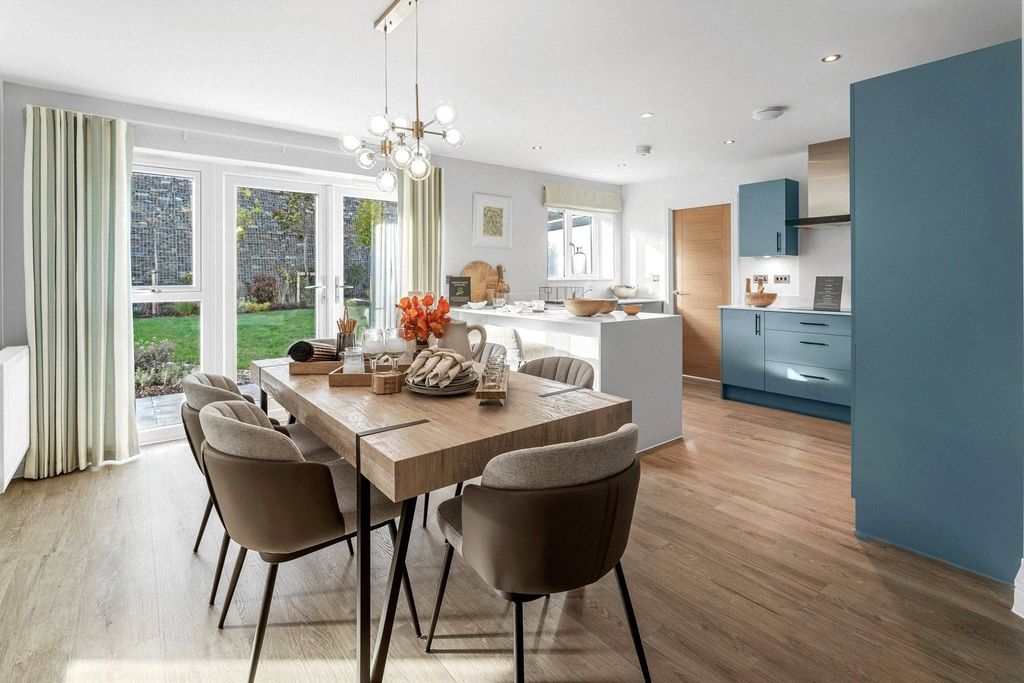 Property photo 2 of 16 Show Home Ex