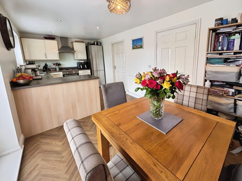 Property photo 2 of 33 4252161