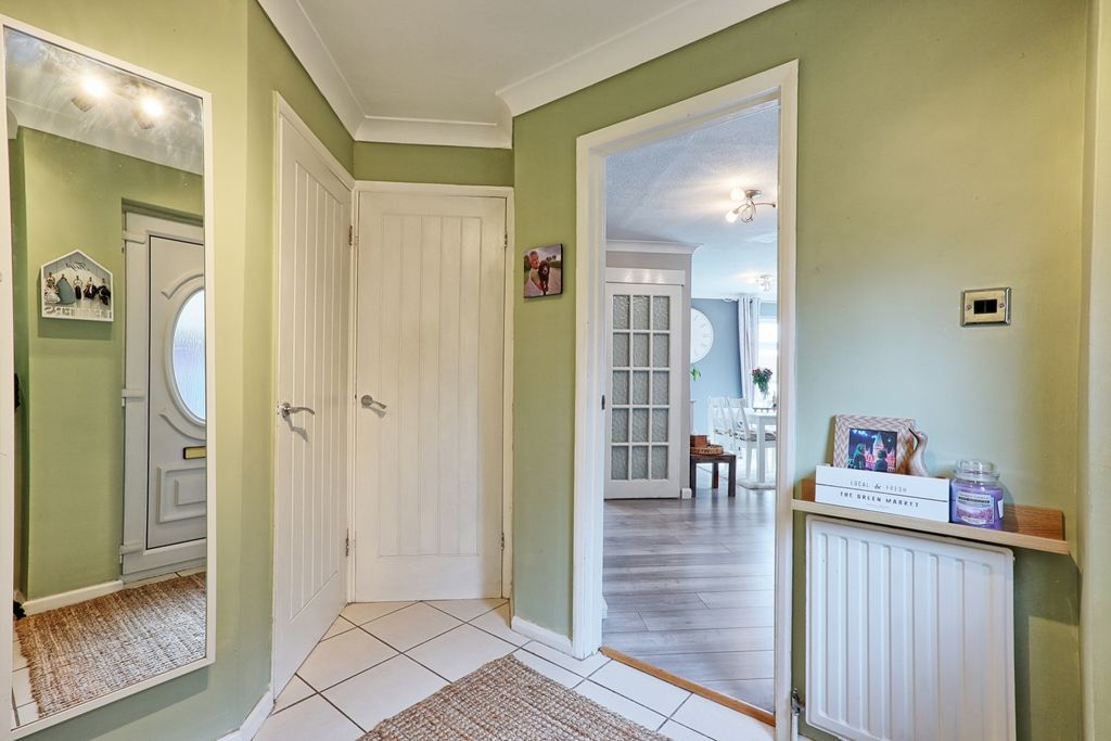 Property photo 3 of 54 Picture No. 02