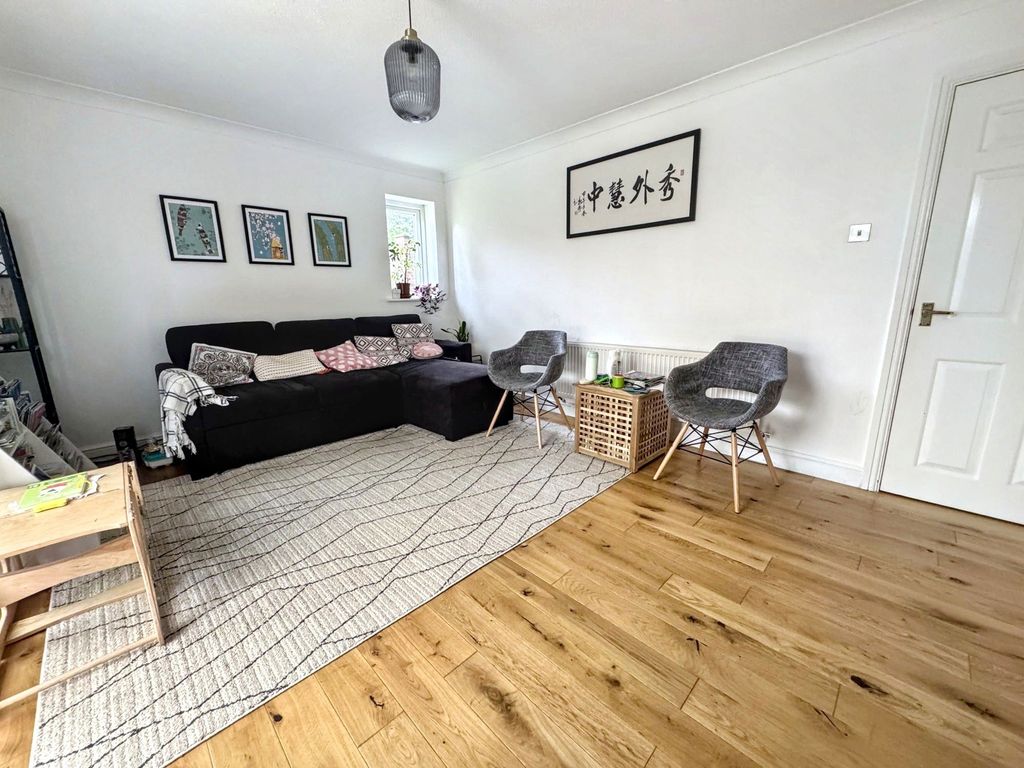 Property photo 2 of 21