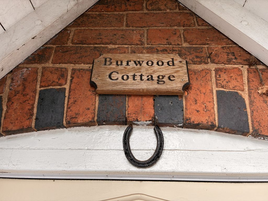 Property photo 2 of 22