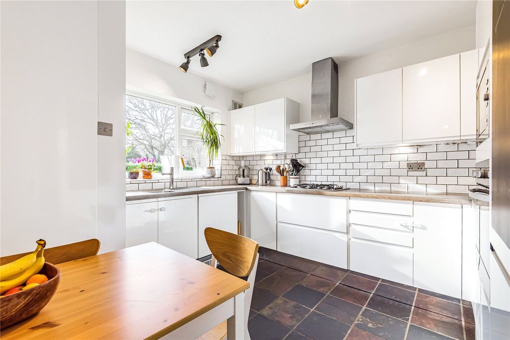 Property photo 3 of 10 Picture No. 06