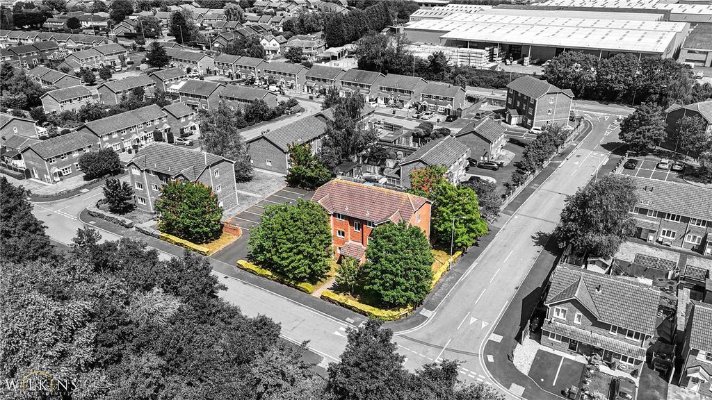 Property photo 2 of 13 Picture No. 01