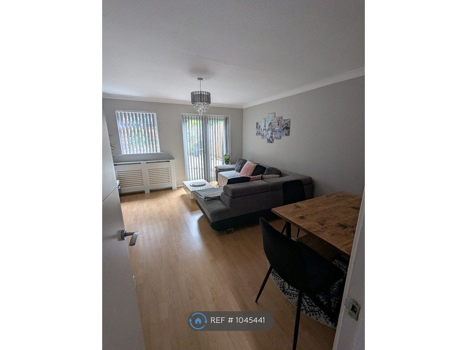 Property photo 3 of 25