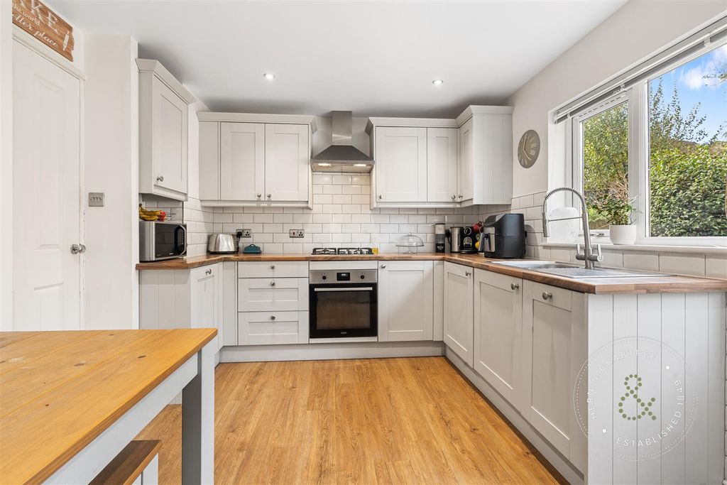 Property photo 2 of 29 Hern Crabtree-22.Jpg