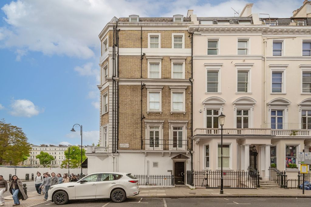 Property photo 3 of 53 Park House, 34-36 Harrington Road, South Kensington, London Sw7 3nd