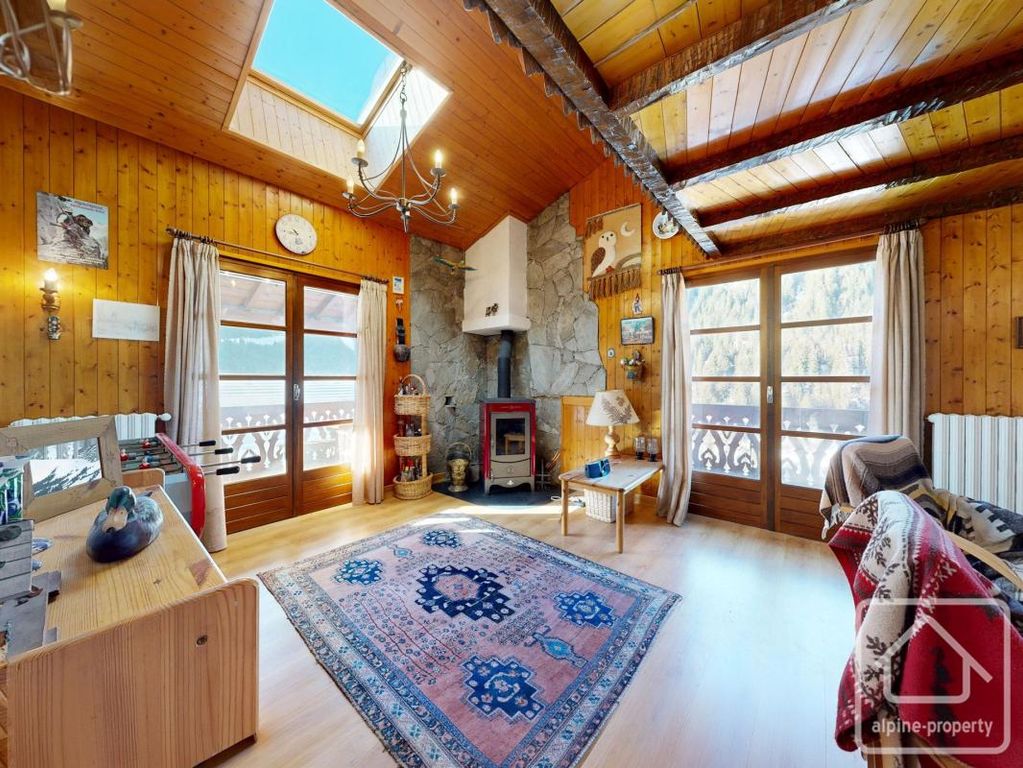 Property photo 2 of 32