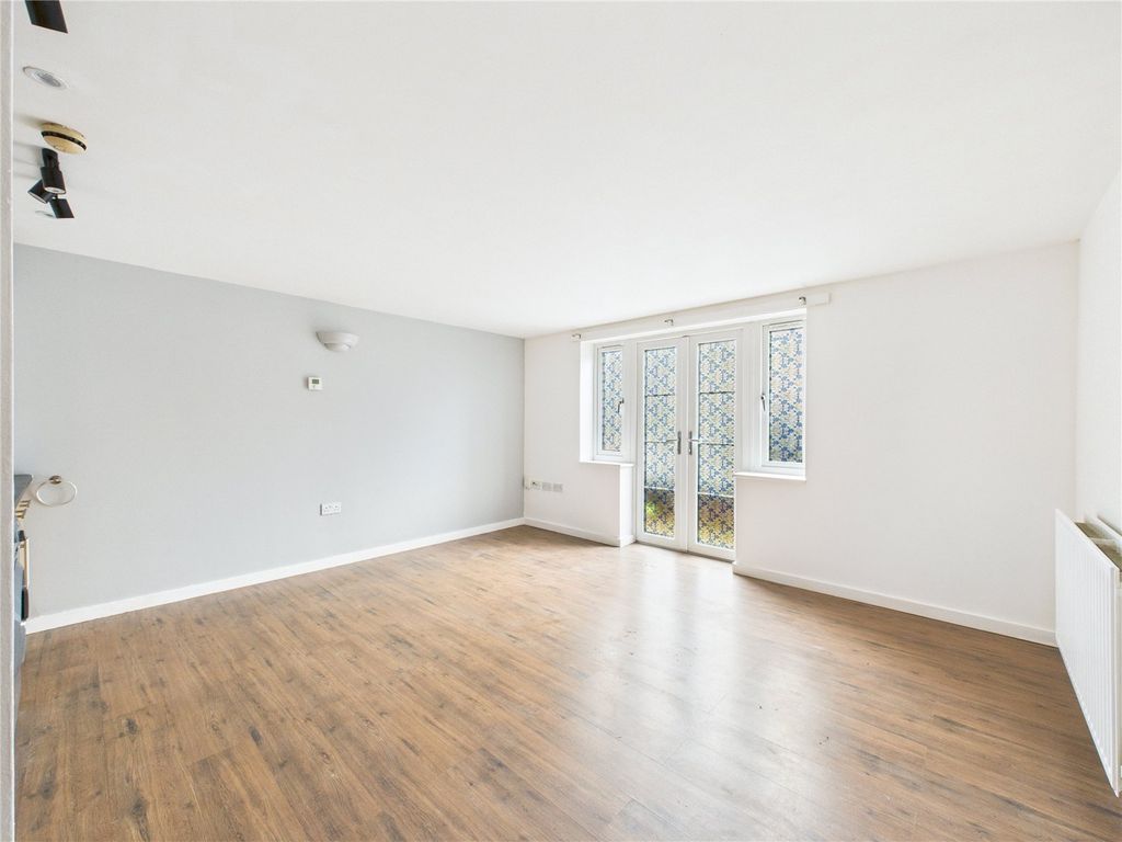 Property photo 2 of 8 Picture No. 07