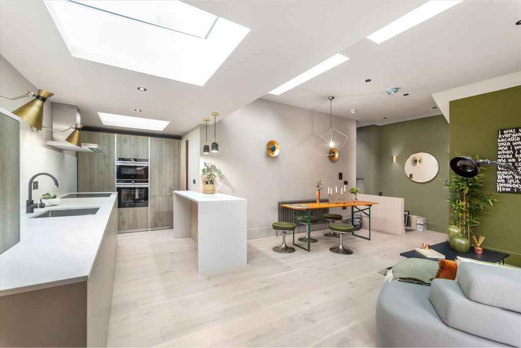 Property photo 2 of 10 Image